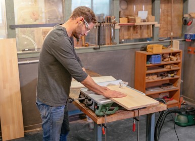 Controlled sawing and simple transport: AdvancedTableCut 52 from Bosch for DIY e ...